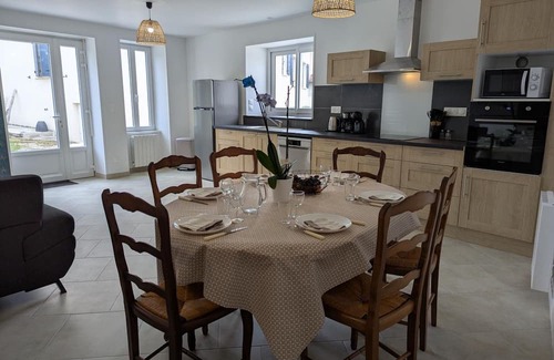 Challignac Cottage | Renovated Charente house with private garden and parking