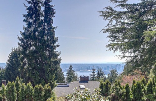West Vancouver House | An Immaculate Family House in West Vancouver