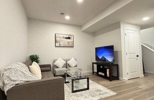 Airdrie House | Cozy Basement in Airdrie