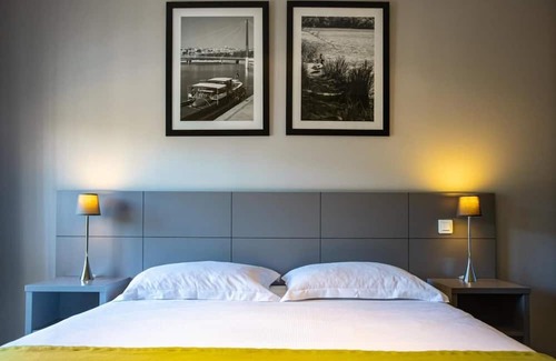 9th Arrondissement Hotel | Three Comfortable and Pet-friendly Rooms, Onsite Parking, Centrally Located!