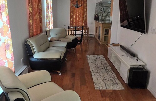 Poughkeepsie House | Stunning 5-bedroom house with AC/Heat in charming Poughkeepsie NY