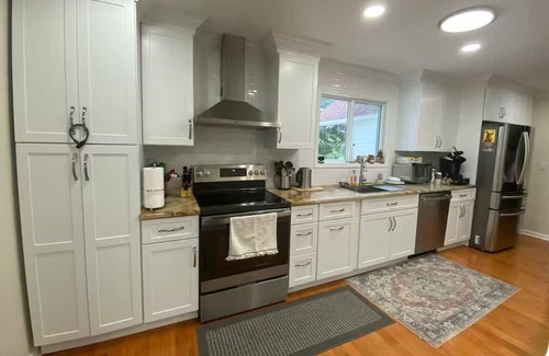 New Castle Other | Charming 3-bedroom farmhouse in enjoyable New Castle with AC.