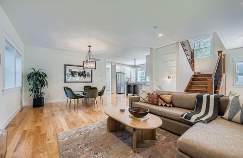 Longmont House | Idyllic Downtown Longmont 5-BDR Retreat