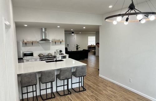 Garland House | Extended Stay Temporary Housing for Families & Working Professionals