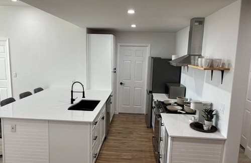 Garland House | Extended Stay Temporary Housing for Families & Working Professionals