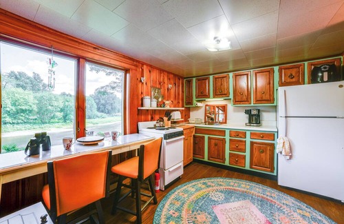 Susquehanna Cabin | Susquehanna River Cabin: Hike, Hunt & Fish!
