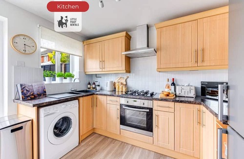 Marston Moretaine Apartment | Modern 2BR w/Parking EV Charger