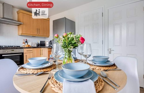 Marston Moretaine Apartment | Modern 2BR w/Parking EV Charger