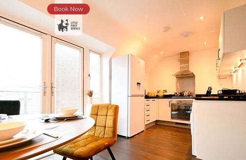 Cranfield Apartment | Homely & Spacious Flat w/Balcony & Fast Wi-Fi