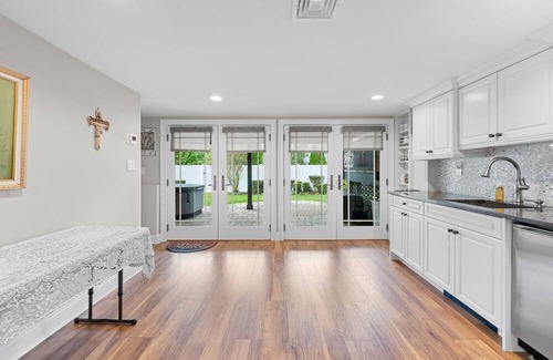 Plainedge House | Ryder Cup 5 mins away! 3 bed 3 bath house w. hot tub in Bethpage