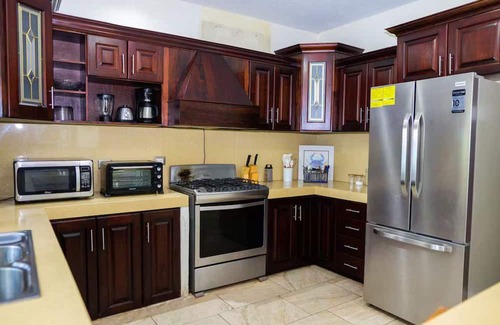 El Hawaii Villa | Villa Dubai Monterrico