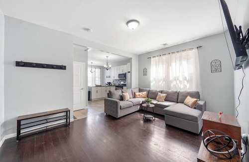 Constable Hook House | This house is a 3 bedroom(s), 1 bathrooms, located in Bayonne, NJ.