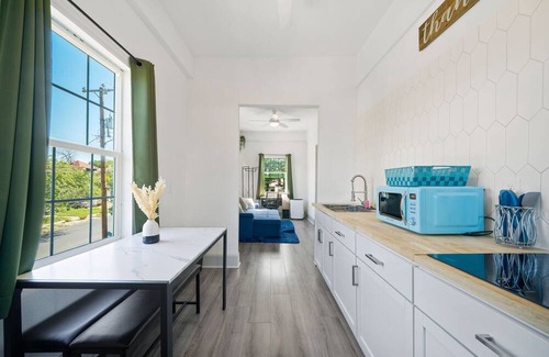 Alta Vista Apartment | Modern SA Retreat l Near Medical Center & Airport