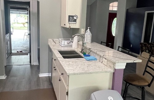 Greater Northdale House | Charming 2-bedroom house in welcoming Tampa with AC