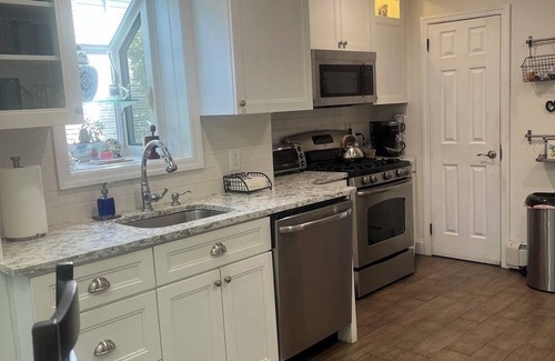 Bellmore House | Ryder cup! Charming 3 bedroom house -15 minutes from the course!