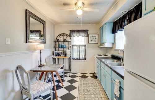 Litchfield House | Home < 3 Mi to Rte 66 & Lake Lou Yaeger!