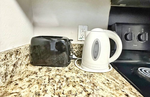 Addison Apartment | Stylish 1BR w/Smart TV & Wi-Fi
