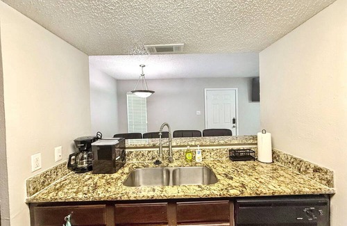 Addison Apartment | Stylish 1BR w/Smart TV & Wi-Fi