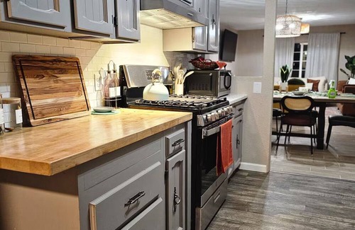 Visalia House | Little House on the Water