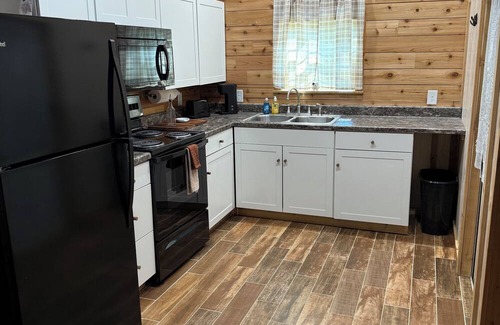 South Toledo Bend Cabin | Trails, Tails and Scales Cabin 2