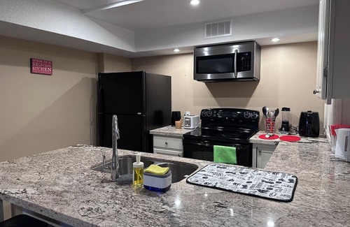 Courtice House | Affordable stay at a friendly neighborhood. Close by Durham college
