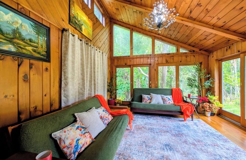 Springwater House | Whispers of Nature
