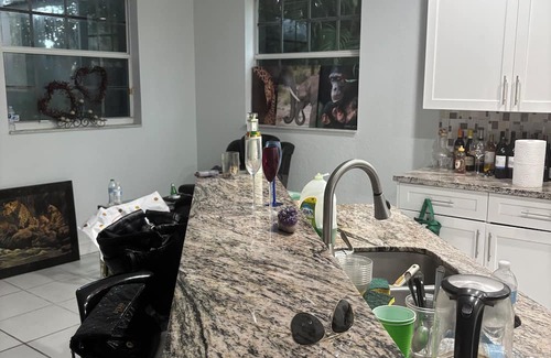 Survey Creek House | Spacious 4-bedroom house with AC, with Private Pool in marvelous Pompano Beach