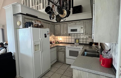 Park Hill Cabin | Charming cabin with amazing deck overlooking Lake Tenkiller