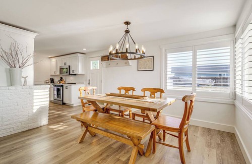 Lagoon Point House | Beach Access, Deck: Waterfront Whidbey Island Home