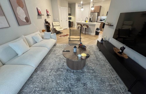Vickery Meadow Apartment | Charming 1-bedroom apartment in fabulous Dallas with AC, f