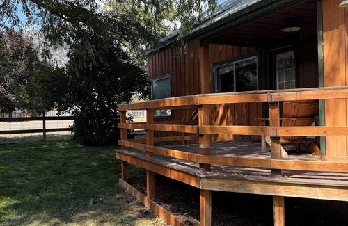 Eagleville House | Dog friendly 3-bedroom house with grassy fenced yard in charming Eagleville