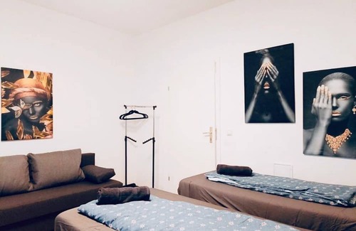 Himmelpfortgrund Apartment | Affordable Room for 5P, 10-Min to Währinger Park