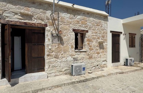 Marathounta Apartment | Cozy Stone house with 1 bedroom