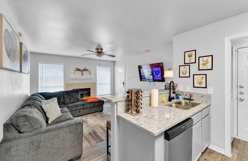 Glenn Heights House | Lovely 3-bedroom townhome with AC in Glenn Heights