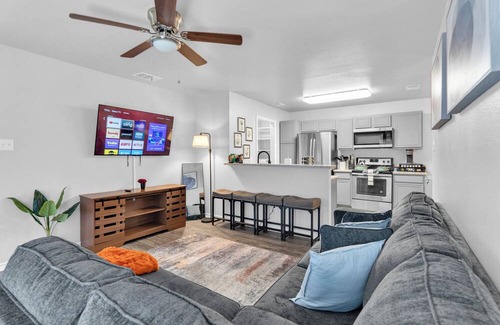 Glenn Heights House | Lovely 3-bedroom townhome with AC in Glenn Heights