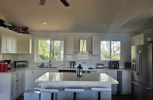 Baddow Cottage | Retreat On The Lake