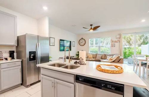 Greenacres House | 3 bedroom 2.5 bath townhome in West Palm Beach