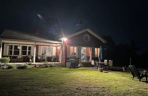 Anchor Bay Harbor House | Cozy 2-bedroom bungalow on Lake St Clair with plenty of room to dock your boat!