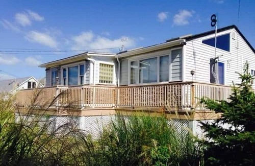 Lindenhurst House | 2BR Lindenhurst Ryder Cup Rental Prime location!