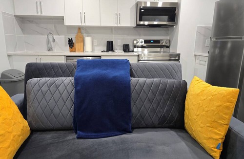 Southeast Edmonton Apartment | Stylish basement suite in Orchards SW Edmonton