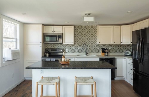 Columbiaville House | 3BR Creekside Retreat with Hot Tub, Firepit & 10min to Hudson