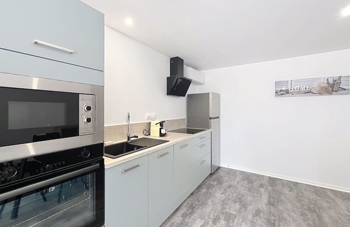 Anglade Apartment | Bright 2-bedroom apartment near Blaye, ideal for workers and travellers