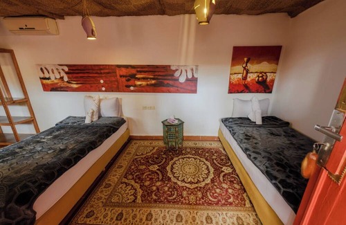 Dar Tazi House | Charming Room at Riad in marvelous Fès