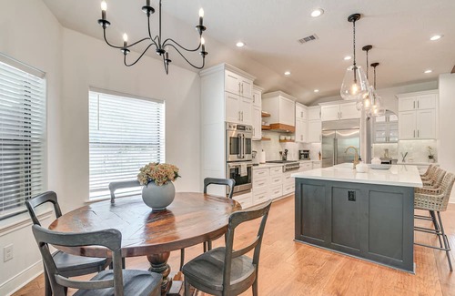 Manvel House | Heated Pool: Family-Friendly Houston Area Home!