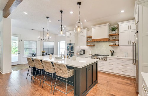 Manvel House | Heated Pool: Family-Friendly Houston Area Home!