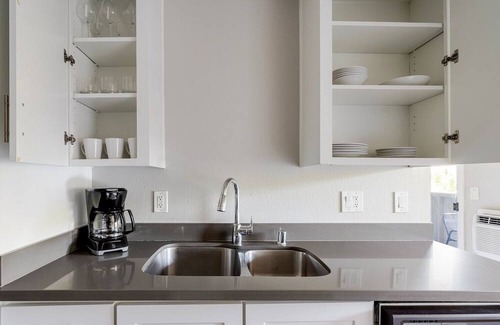 West San Jose Apartment | Blueground | West Valley, pool, nr park