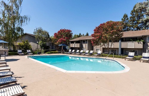 West San Jose Apartment | Blueground | West Valley, pool, nr park