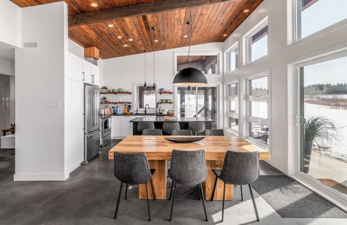 Saint-Alphonse-Rodriguez Ski Chalet | Chalet Le Paz | Lakefront | Spa | Tranquility | Hospitality