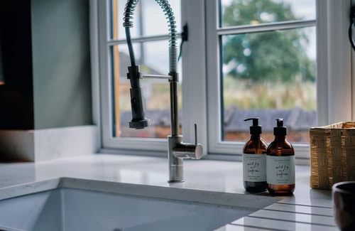 Tatton Park House | Landlords Cottage was once the village pub, now a characterful holiday retreat in the heart of Lower Withington, Cheshire.