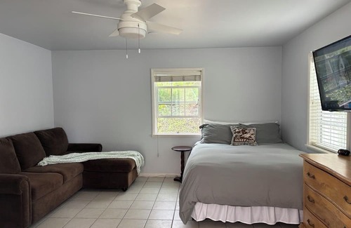 Torrance Apartment | Private studio in Redondo Beach - steps from the beach
